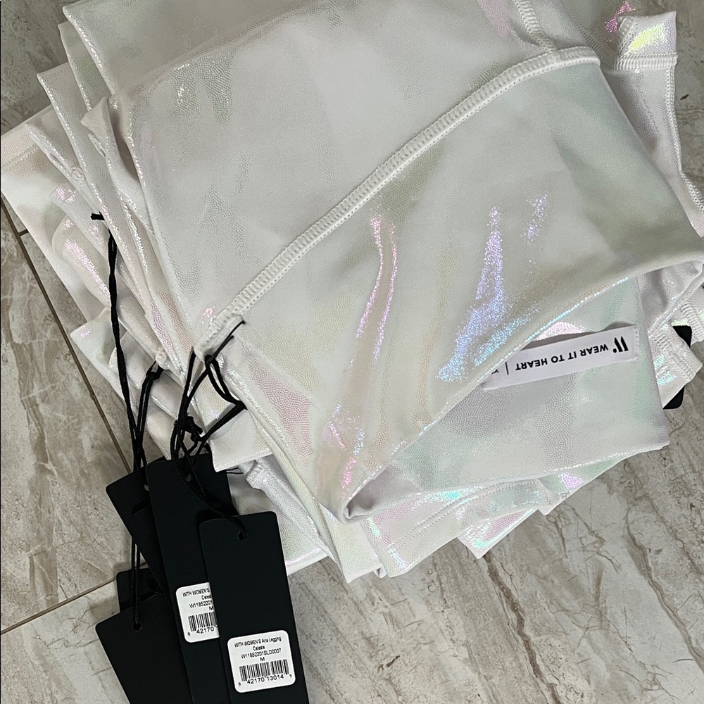 Wear It To Heart - ARIA IRIDESCENT LEGGING CELESTE - Picture 3 of 3